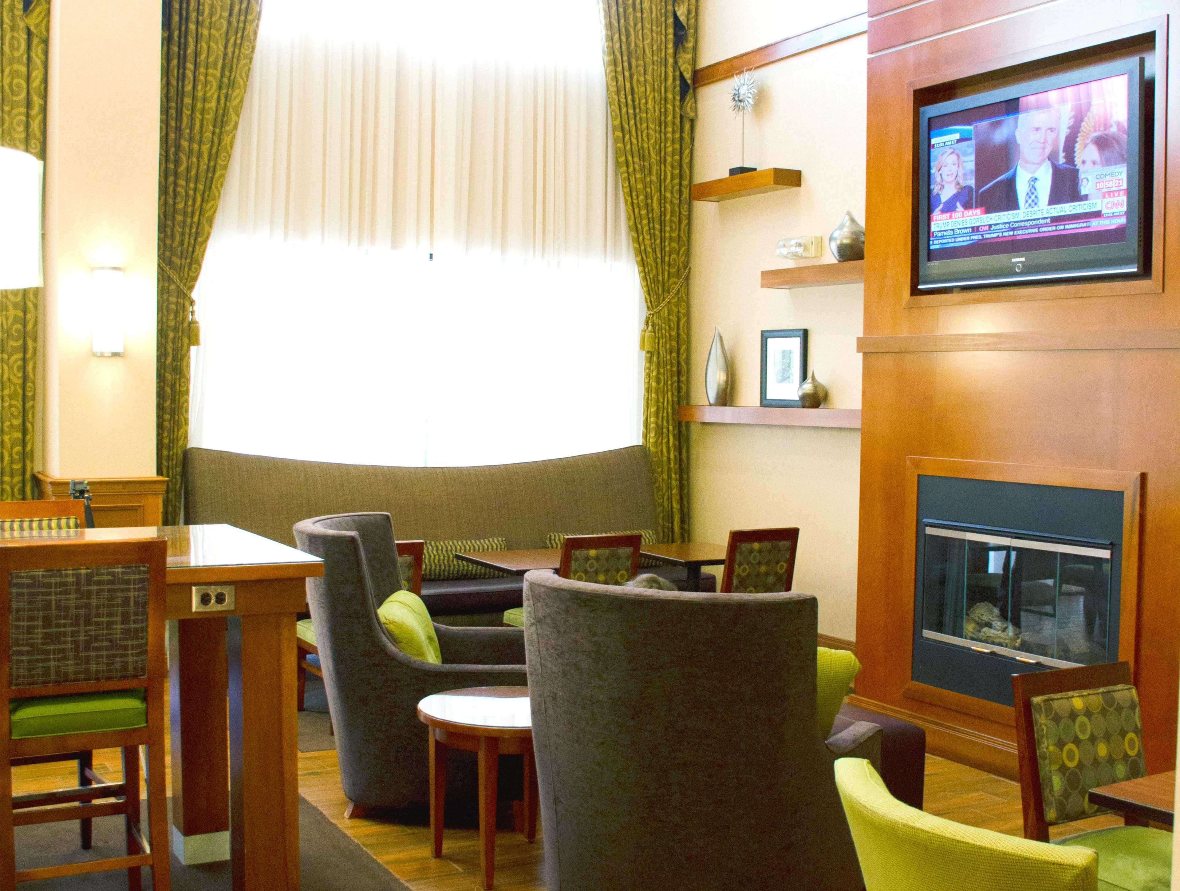 Hampton Inn & Suites Κόλετζ Στέισον Εξωτερικό φωτογραφία